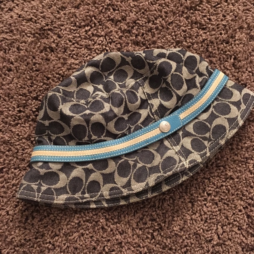 Coach Hat Size M/L